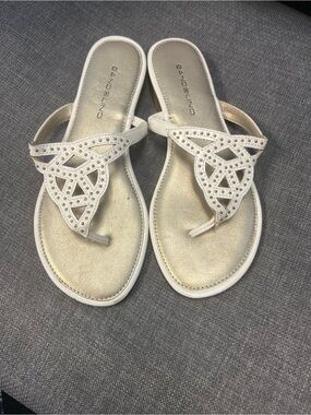 Bandolino White and Gold Metallic Thong Sandals with Studded Cutout Upper